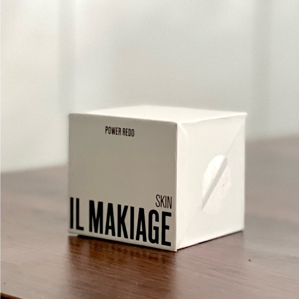 IL MAKIAGE Power Redo in White Box